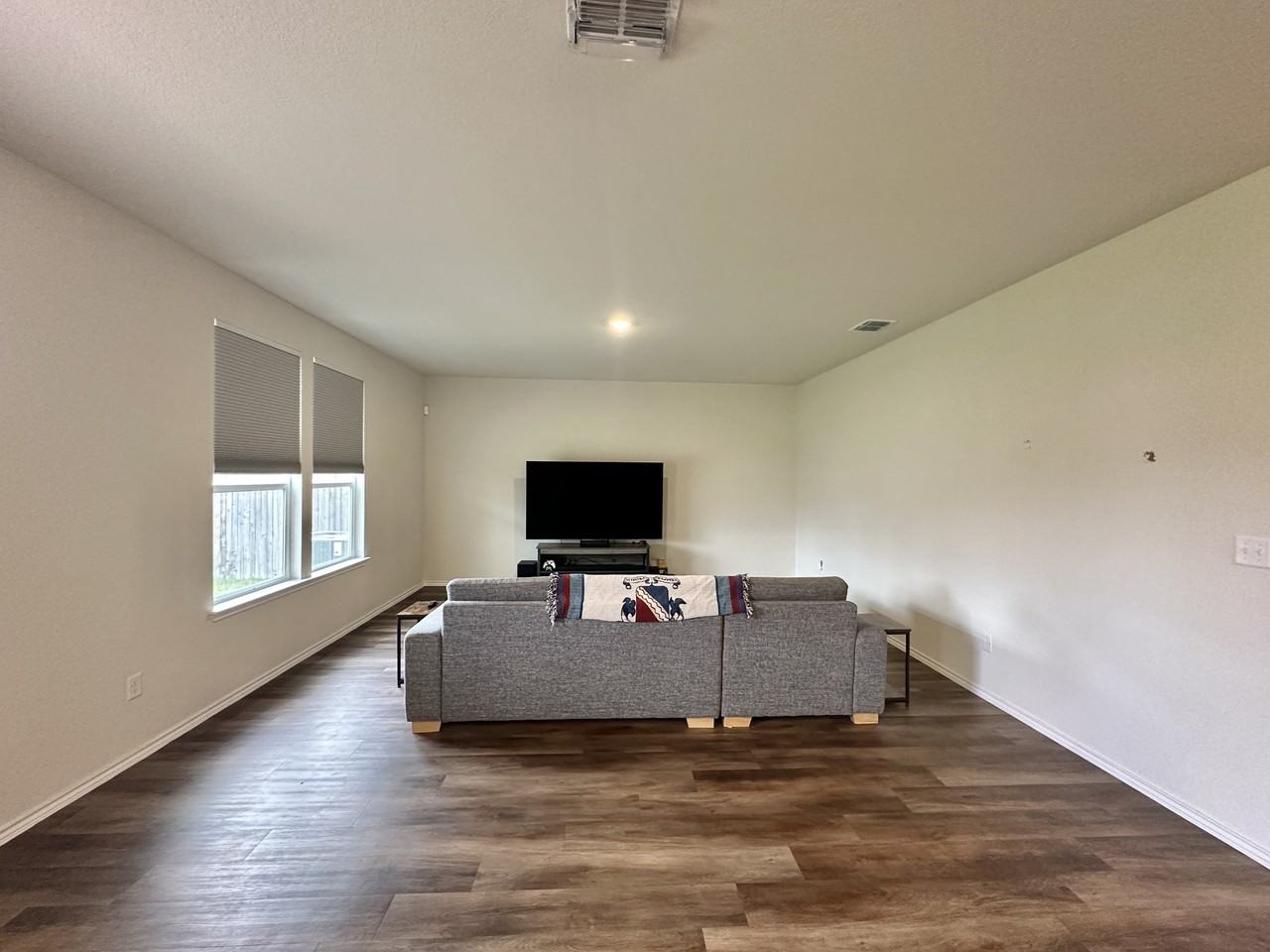 10235 Crossbuck #1 - Photo 2 of 10