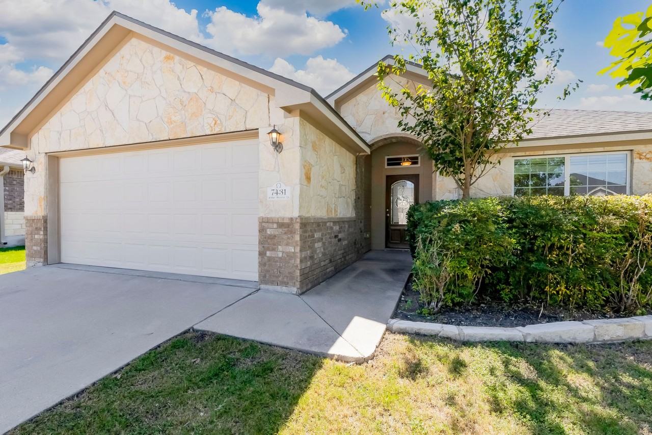 7431 Amber Meadow Loop - Photo 4 of 34
