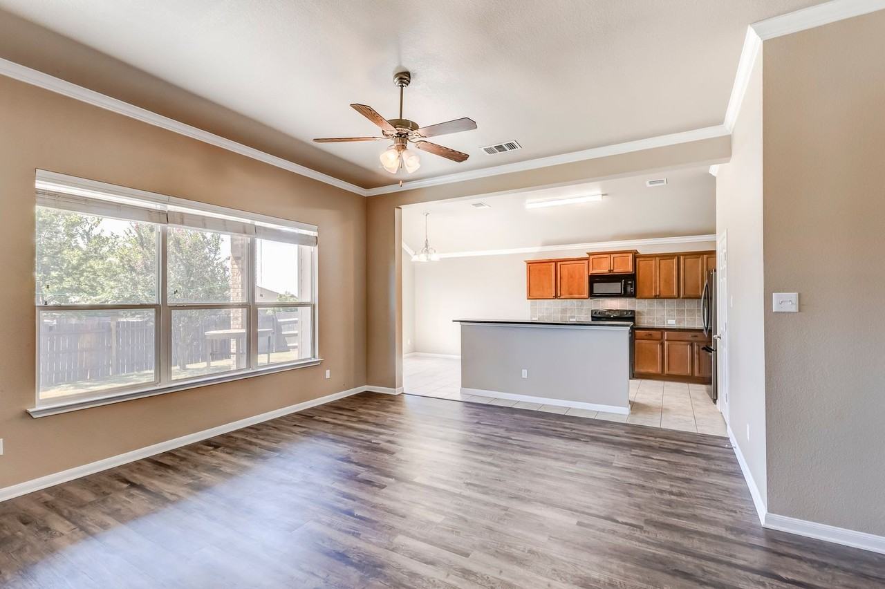 7431 Amber Meadow Loop - Photo 7 of 34