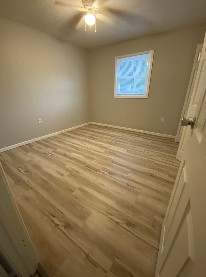 333 S. Steffler AveApt 3 #3 - Photo 6 of 19