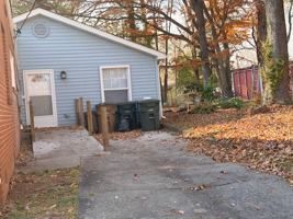 featured image of 1706 Rayston Dr #B