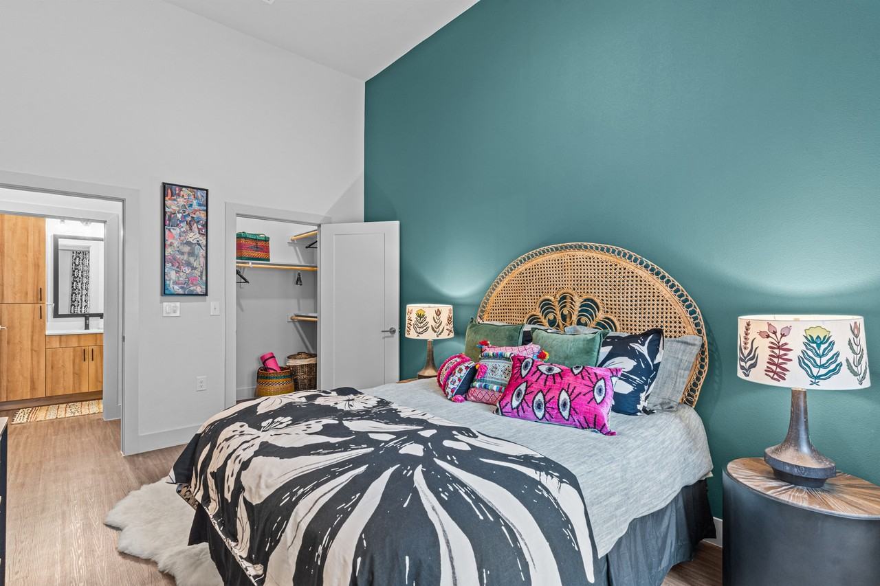 204 West Ben White Boulevard - Photo 7 of 20