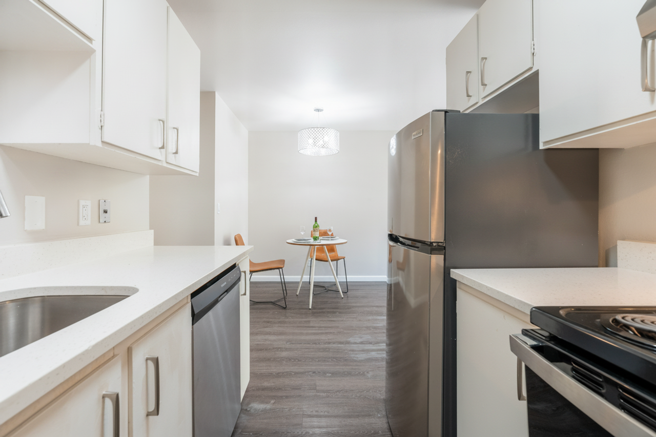 Lakeview Place - Photo 2 of 22