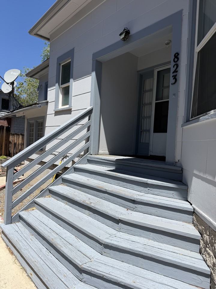 821 Humboldt St #1C - Photo 2 of 9