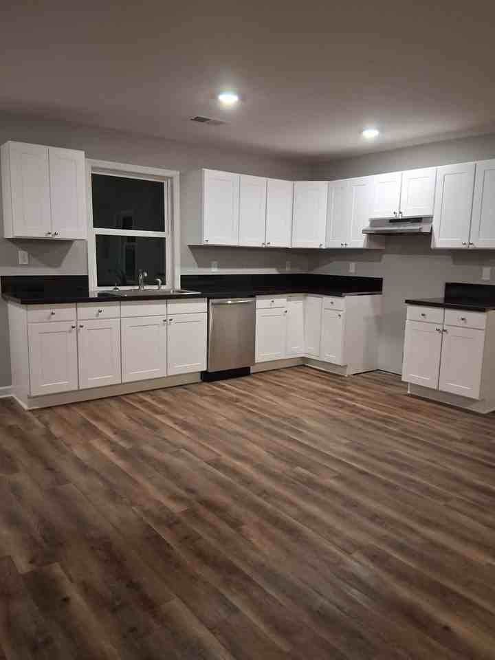 211 Simonton St #1 - Photo 2 of 11