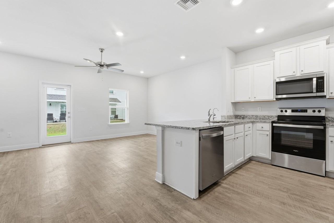 1678 Caleigh Ct #1 - Photo 4 of 16
