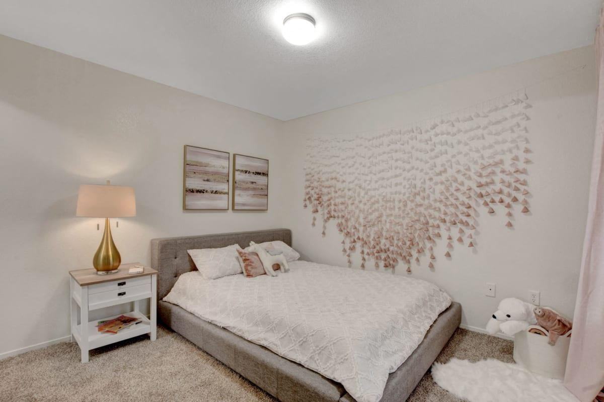 6650 E Russell Rd - Photo 5 of 28
