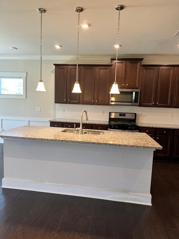 14 Larson Dr #1 - Photo 5 of 50