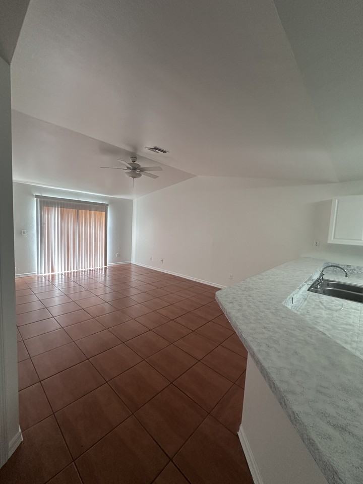 333 Gordon Ave S #333 - Photo 2 of 4