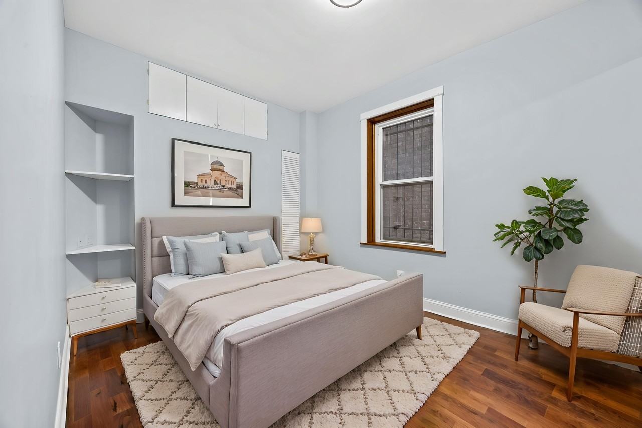 915 W Newport Ave #1 - Photo 7 of 17