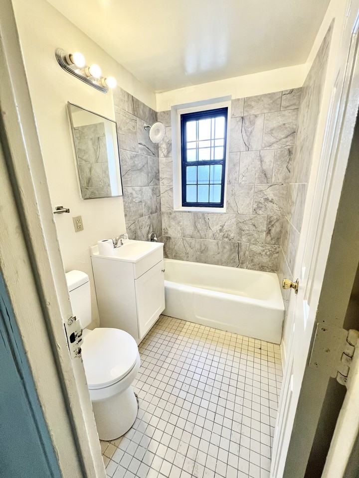 38 College Ct #38 - Photo 6 of 9