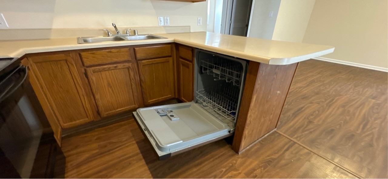 1618 Mcintosh St #D - Photo 4 of 19