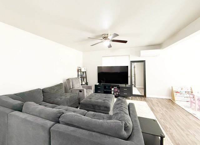 1261 Ne Larson Blvd #1 - Photo 6 of 36