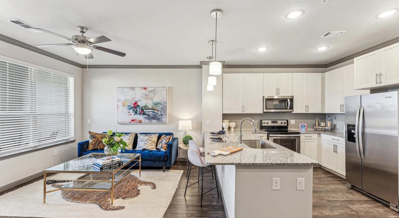 13010 Ridgeline Boulevard - Photo 2 of 17