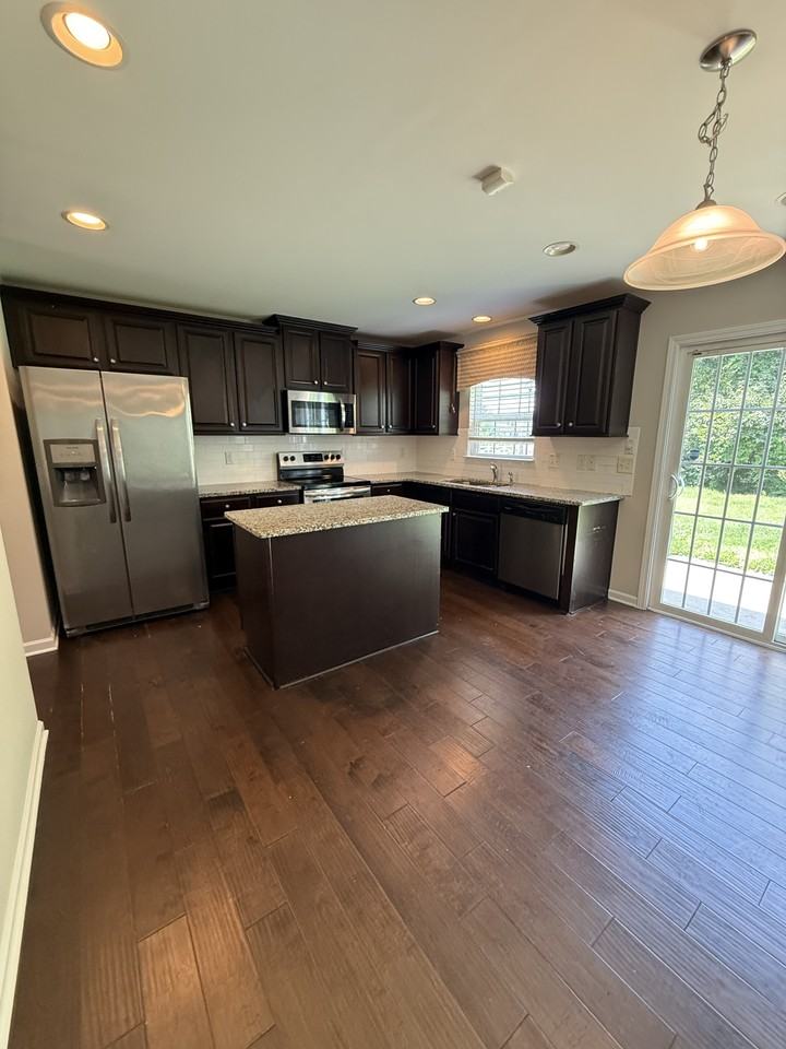 6855 Coopers Hawk Trl #1 - Photo 5 of 27