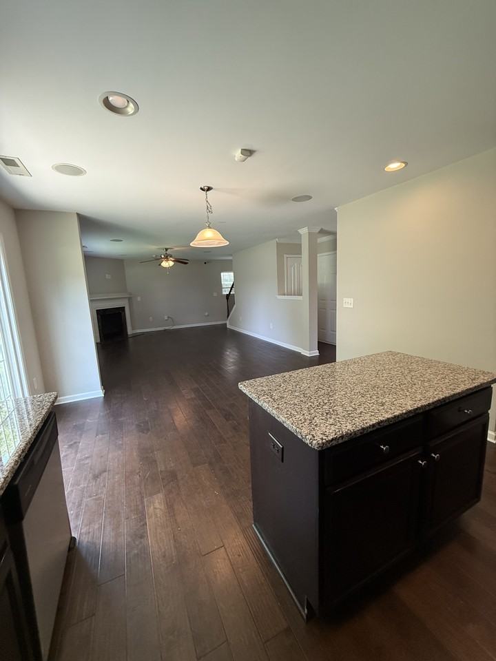 6855 Coopers Hawk Trl #1 - Photo 7 of 27