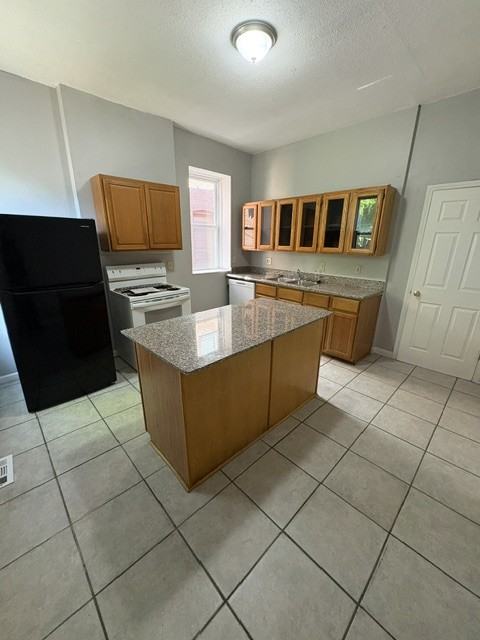 2738 Osage St #1 - Photo 4 of 26