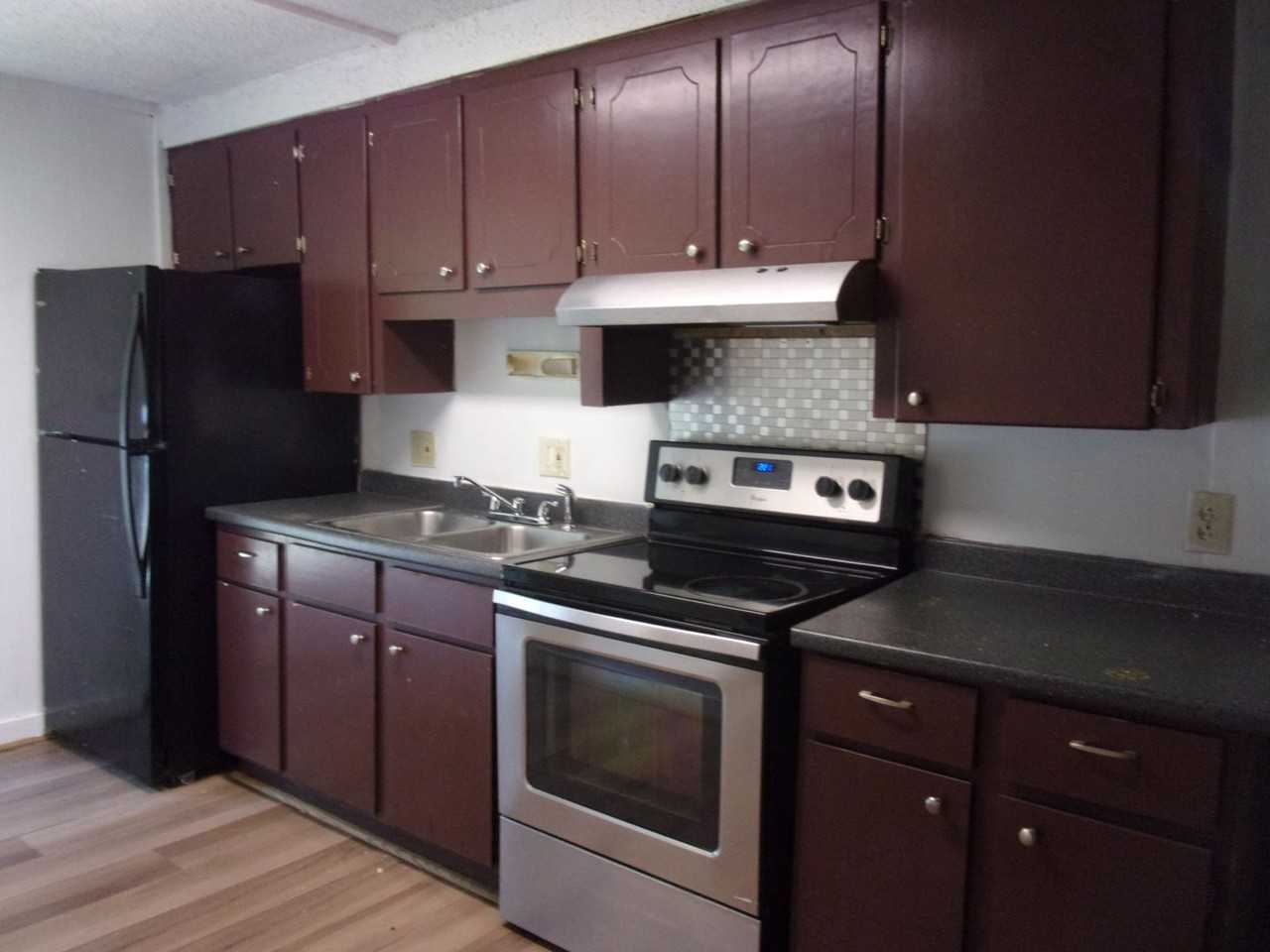 1331 Spanish Villa Ln #D - Photo 3 of 8
