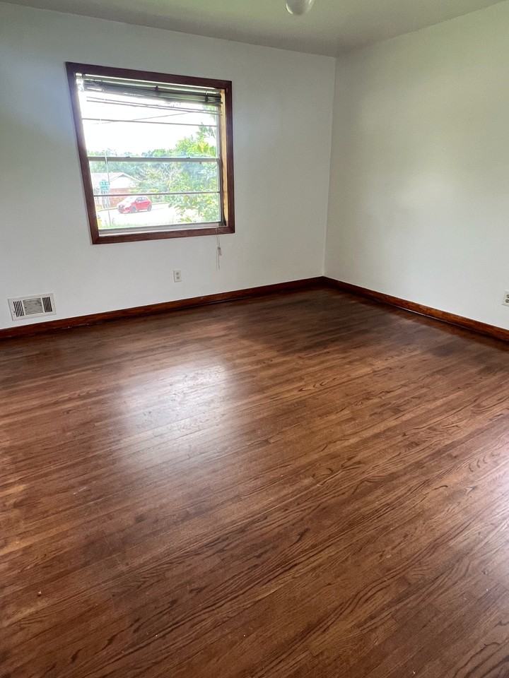 512 Sunhill Rd Nw #1 - Photo 6 of 14