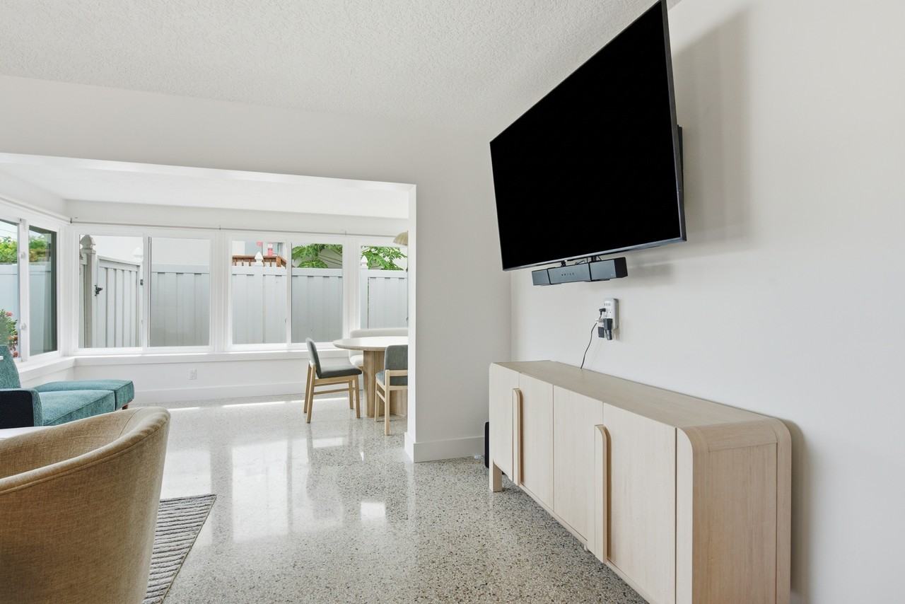 580 Baywood Dr N #1 - Photo 3 of 48