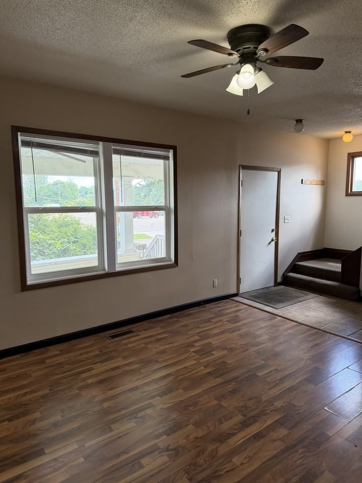 216 2nd Ave #1 - Photo 4 of 18