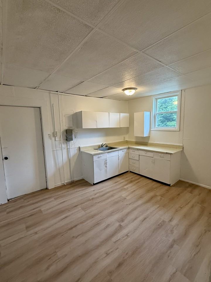 1501 Lexington Ave #1 - Photo 4 of 10