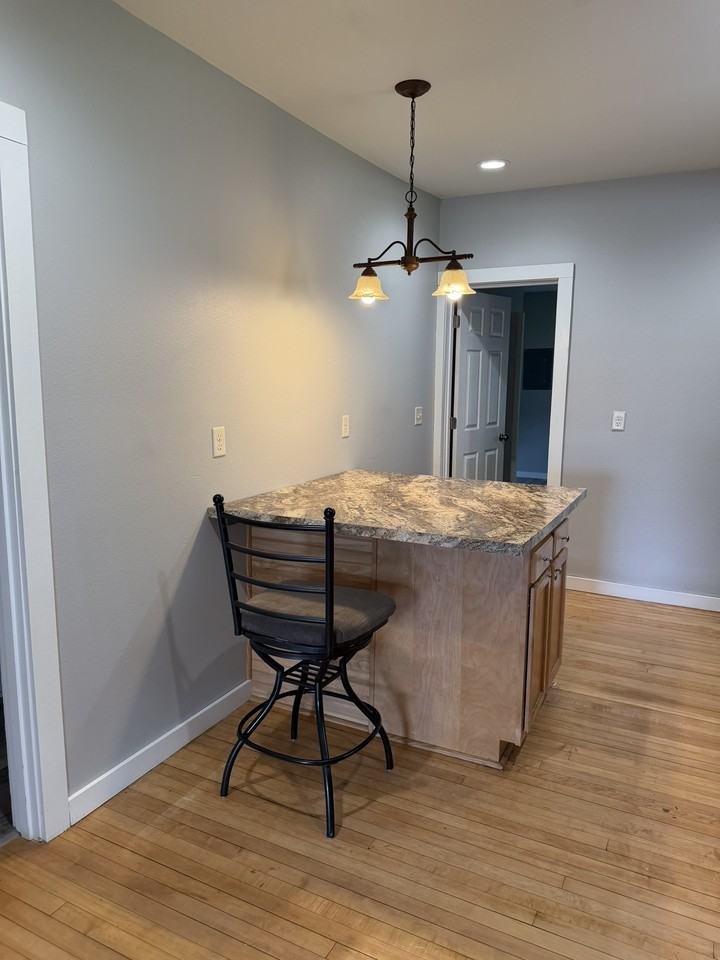615 S Dewey St #1 - Photo 7 of 20