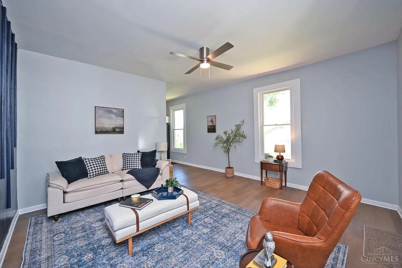 226 Congress Ave #1 - Photo 3 of 22