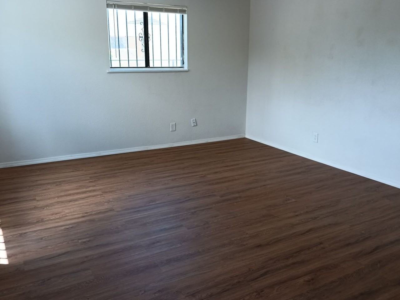 1613 53rd St Nw - Photo 5 of 16