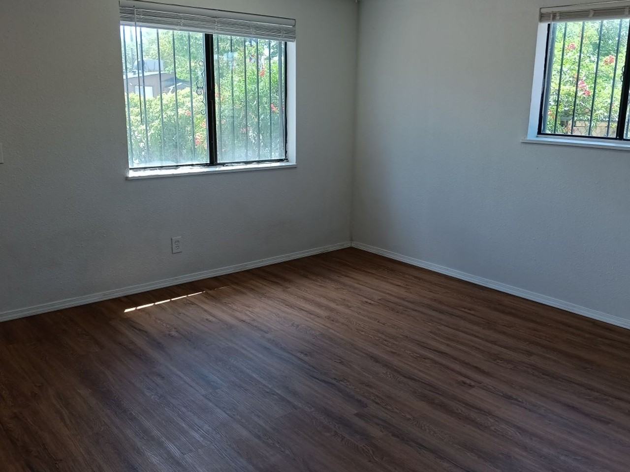 1613 53rd St Nw - Photo 6 of 16