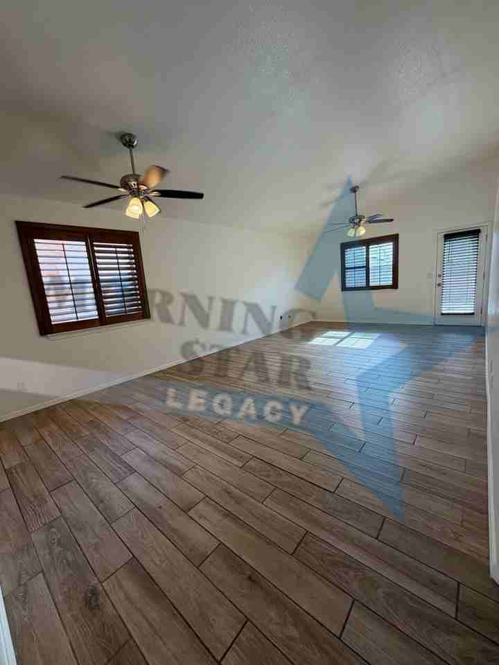 1320 Doniphan Pl - Photo 2 of 18