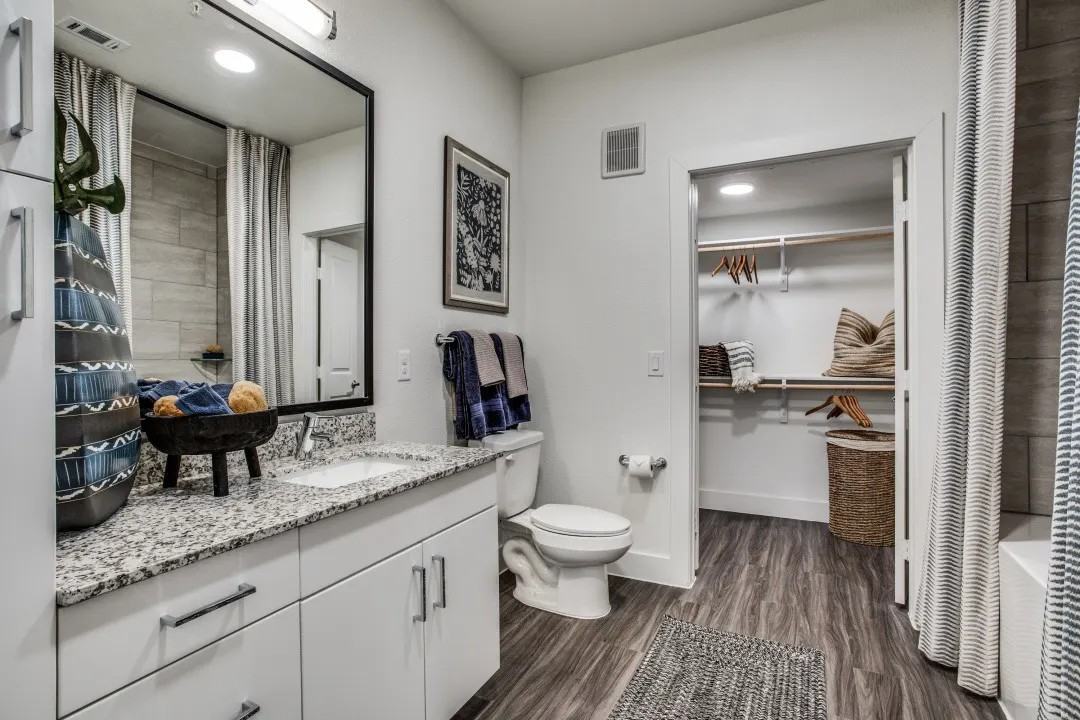 9010 North Lake Creek Parkway - Photo 3 of 23