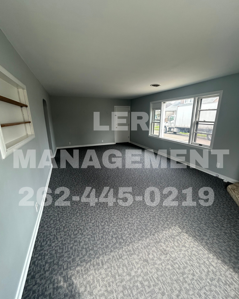 1510 57th Street - Photo 4 of 24