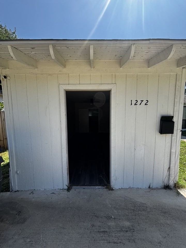 1272 Cedar Haven Ave - Photo 4 of 34