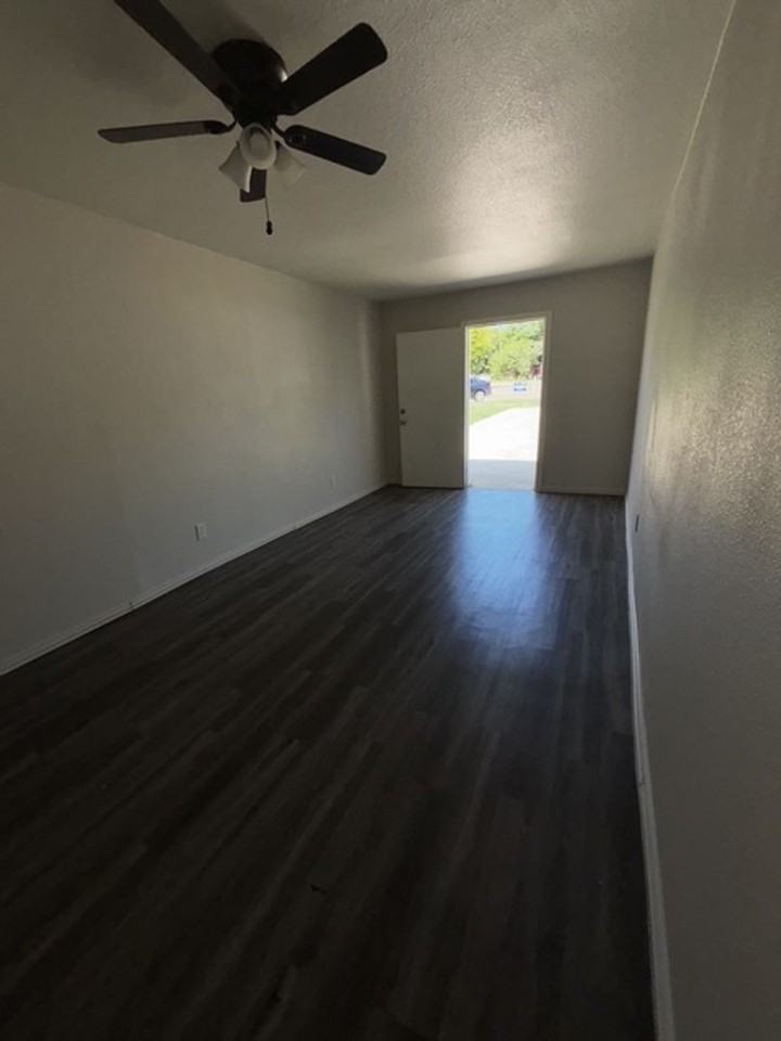 1272 Cedar Haven Ave - Photo 6 of 34