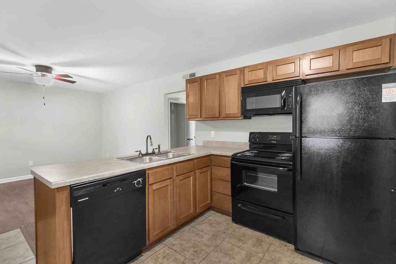 Fourth Apartments - Photo 5 of 30