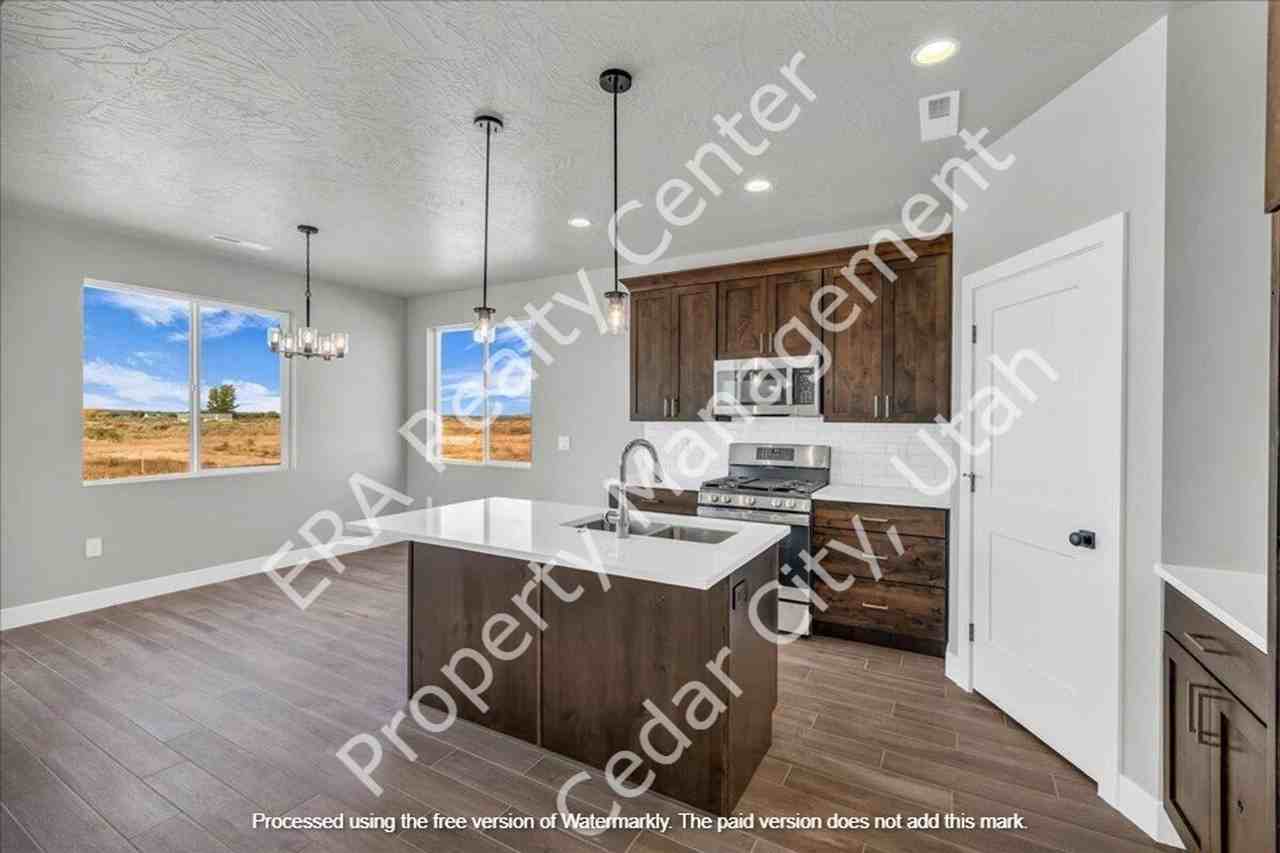 4997 N 75 E - Photo 3 of 18