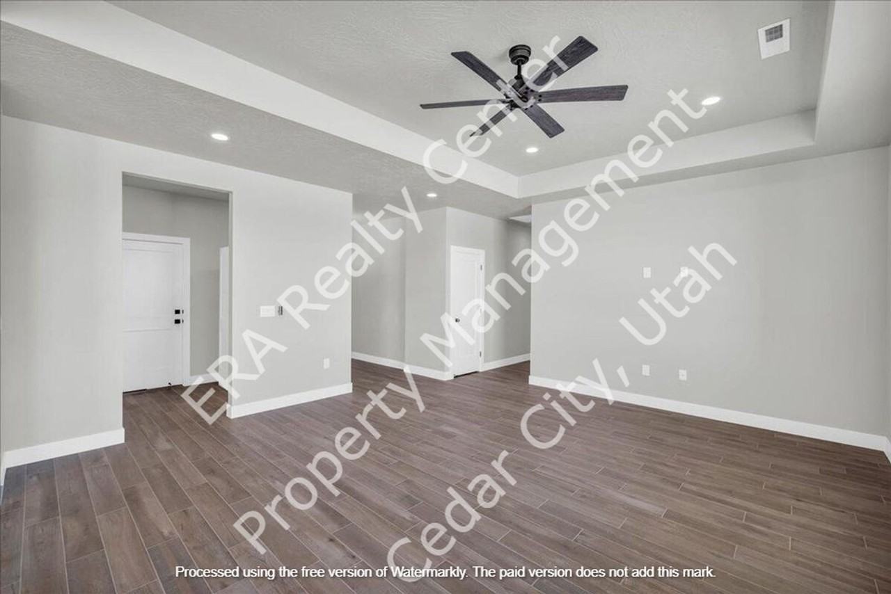 4997 N 75 E - Photo 6 of 18