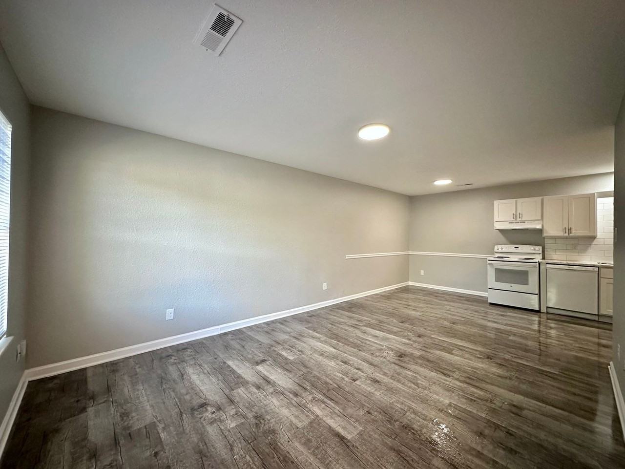 Plummer Townhomes - Photo 5 of 22