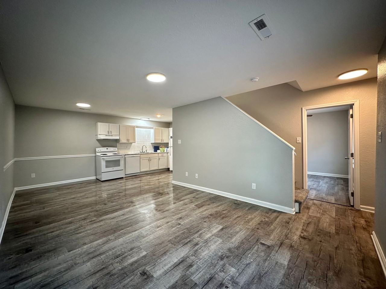 Plummer Townhomes - Photo 7 of 22