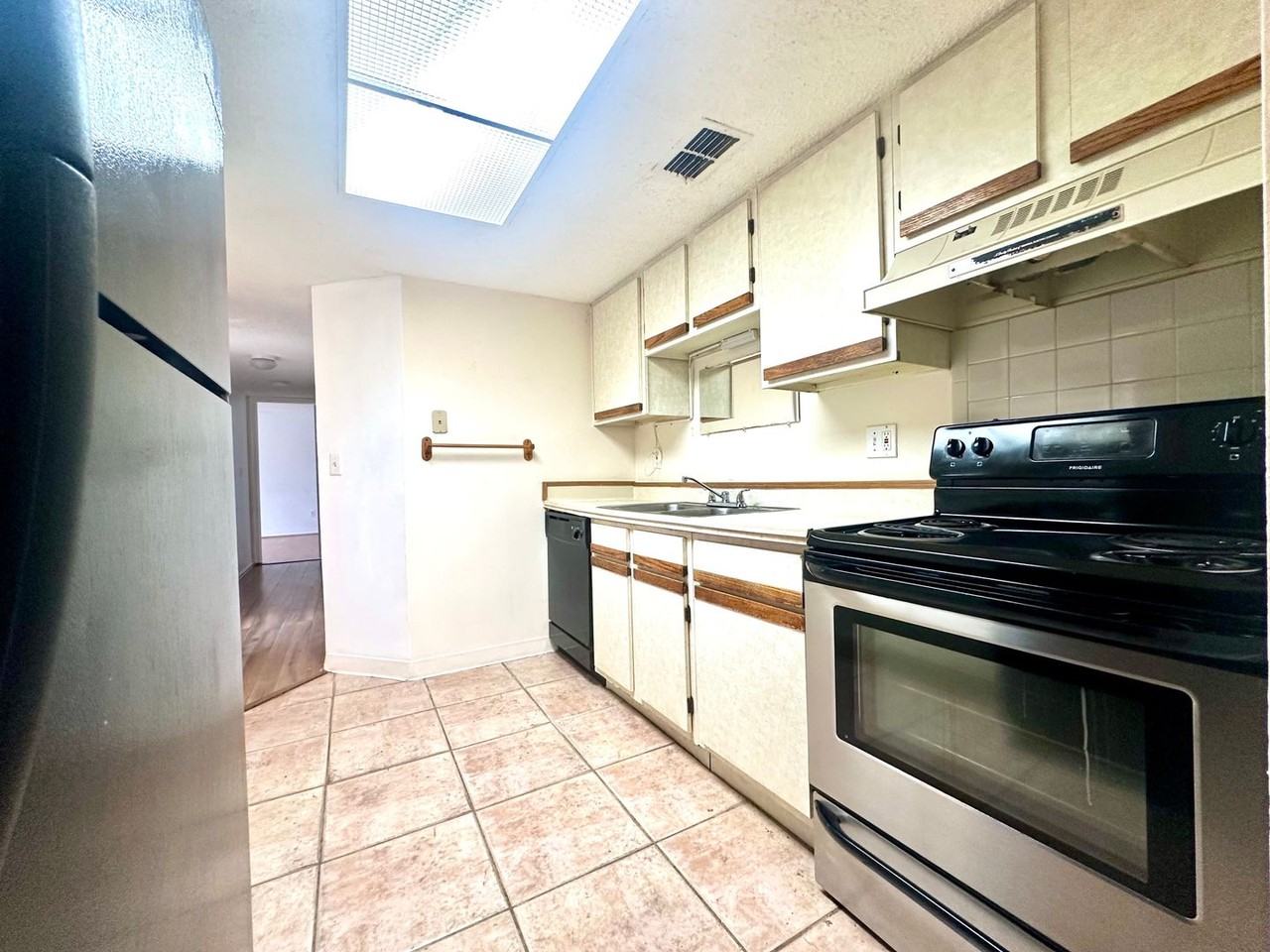 135 Hunter Lake Dr #F - Photo 5 of 15