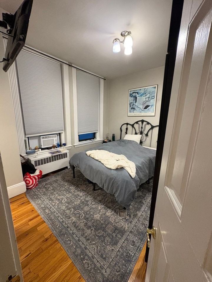 270 Dartmouth St - Photo 6 of 18