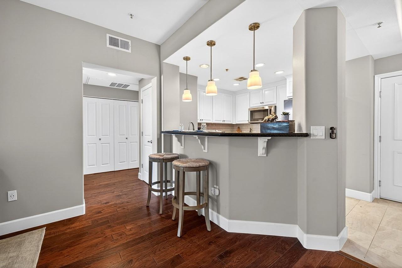 1800 Alma Ave - Photo 2 of 34