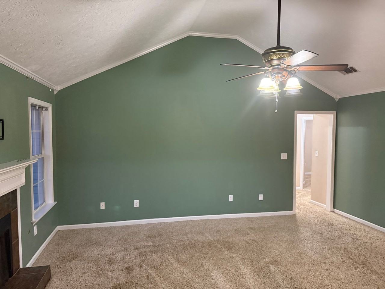 106 Thorton Dr - Photo 7 of 17