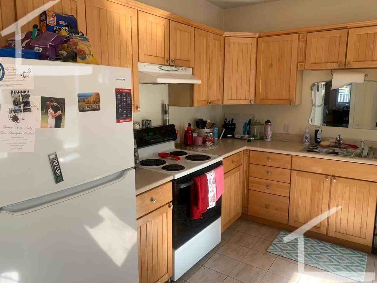 12 Middle St - Photo 3 of 23
