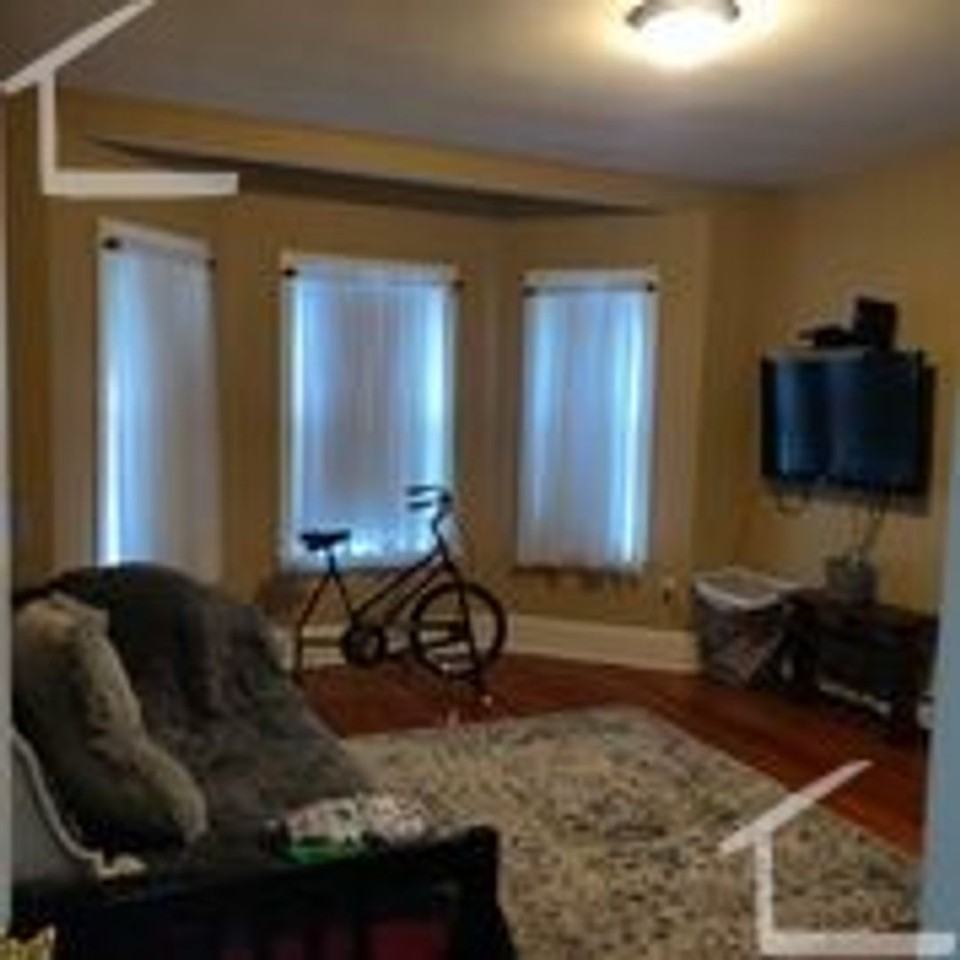 12 Middle St - Photo 5 of 23