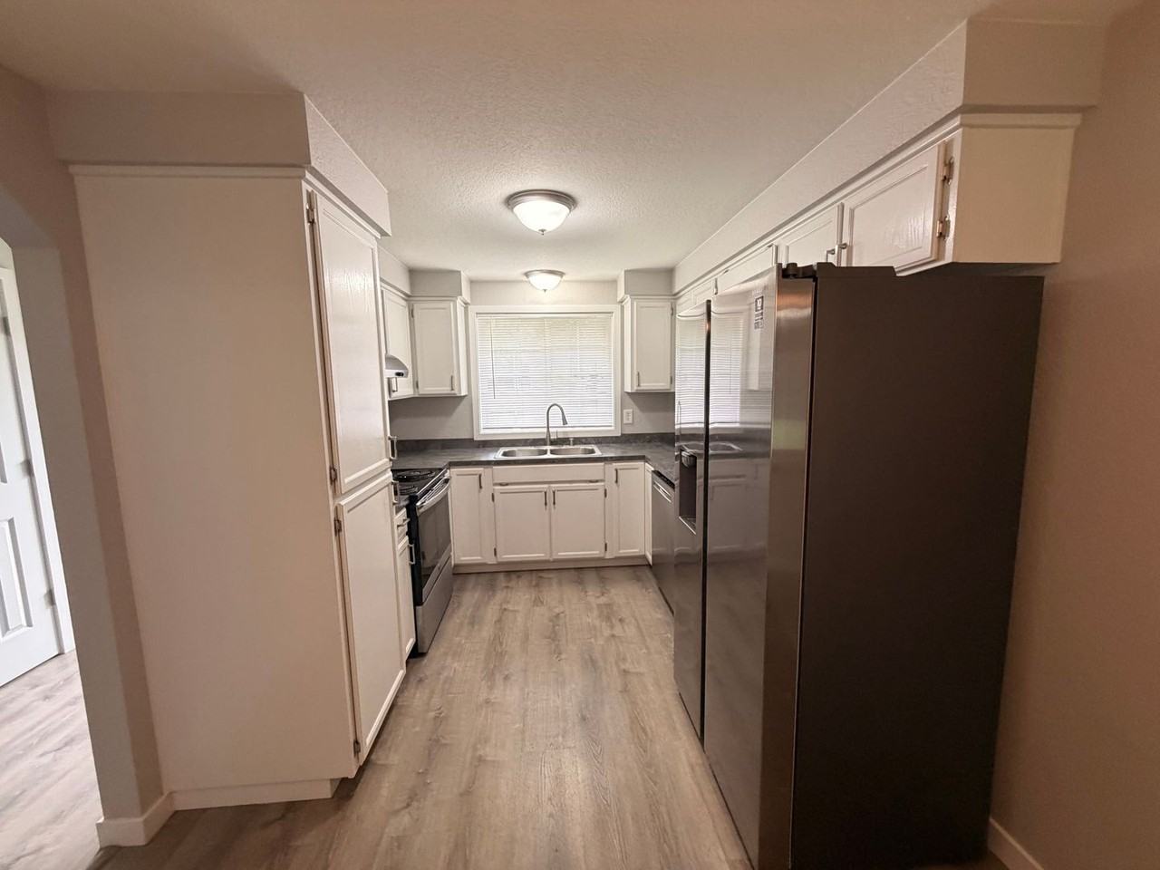 829 Portage St - Photo 2 of 10