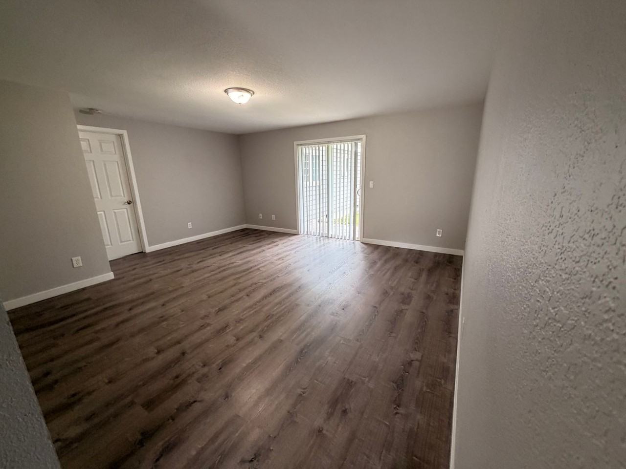 829 Portage St - Photo 7 of 10