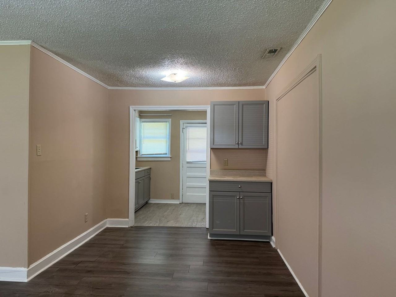 1343 Steed St - Photo 4 of 17