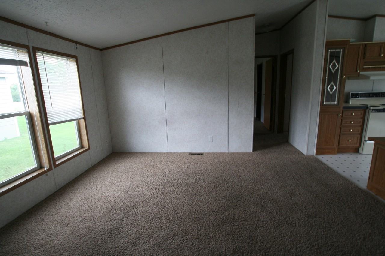 2709 Crab Tree St - Photo 2 of 17